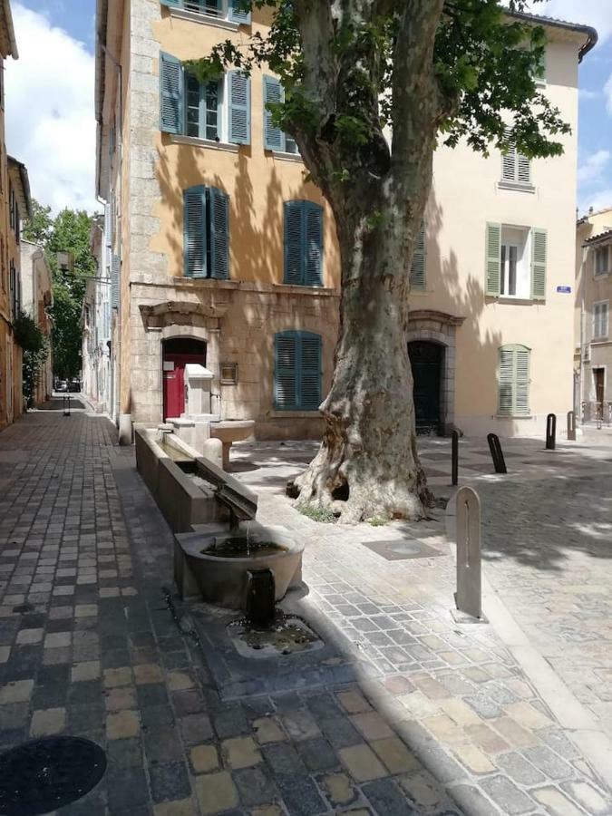 Ferienwohnung Charmant T2 Dans Le Vieux Centre De La Valette Du Var Exterior foto